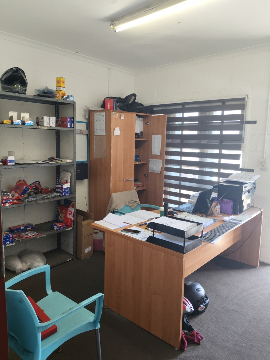 To Let Commercial Property for Rent in Okavango Park Western Cape